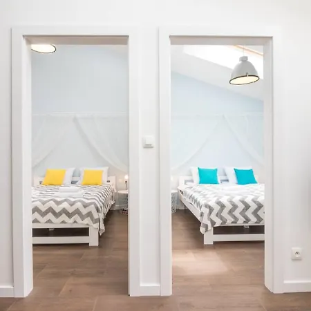 Apartment 2-bedroom - Sarego 16 *